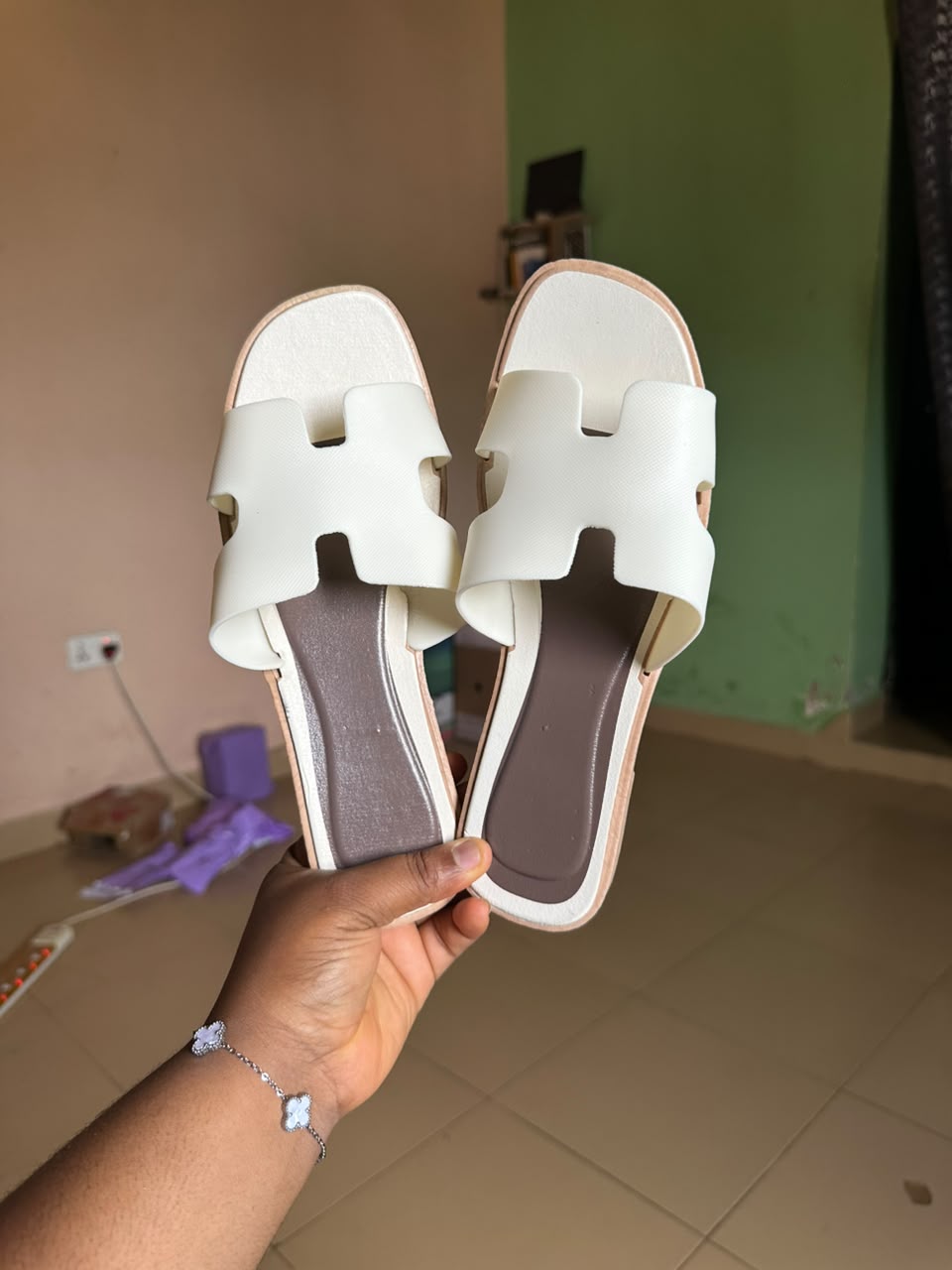 Bella slippers 